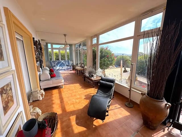 5 sypialnia Willa na sprzedaż w Vera Ciudad, Vera z basenem garażem - 685 000 € (Ref: 9793680)