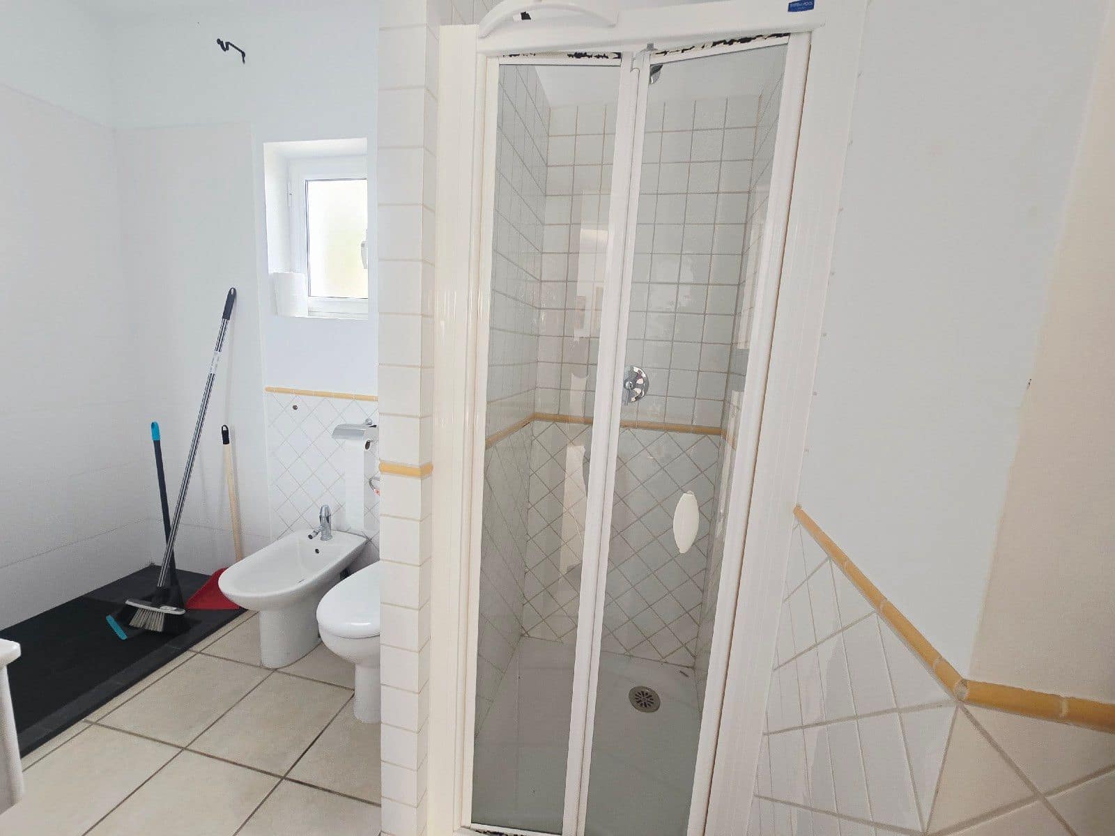 5 makuuhuone Huvila myytävänä paikassa Vera mukana uima-altaan 
autotalli - 1 100 000 € (Ref: 9795723)