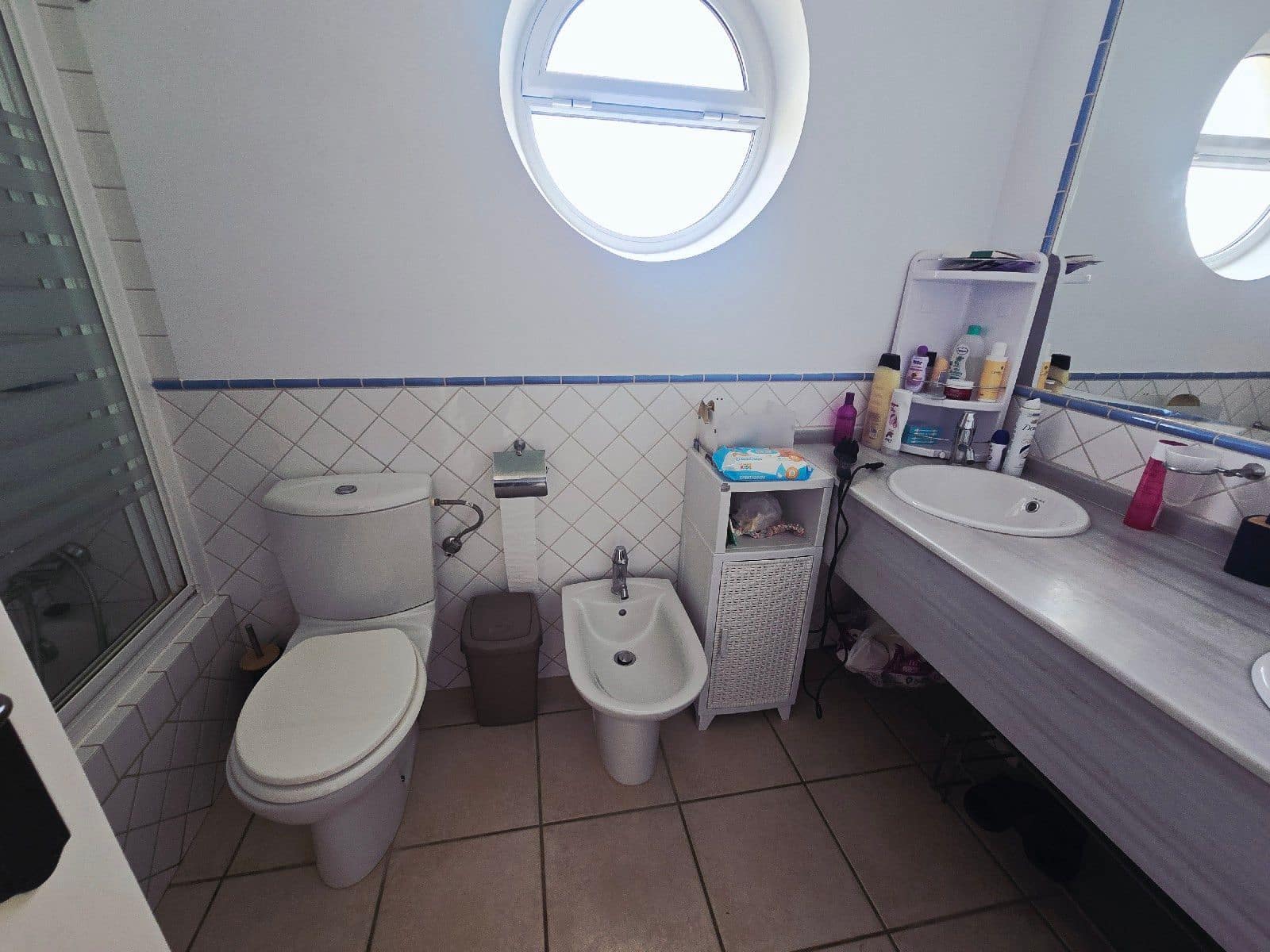 5 makuuhuone Huvila myytävänä paikassa Vera mukana uima-altaan 
autotalli - 1 100 000 € (Ref: 9795723)