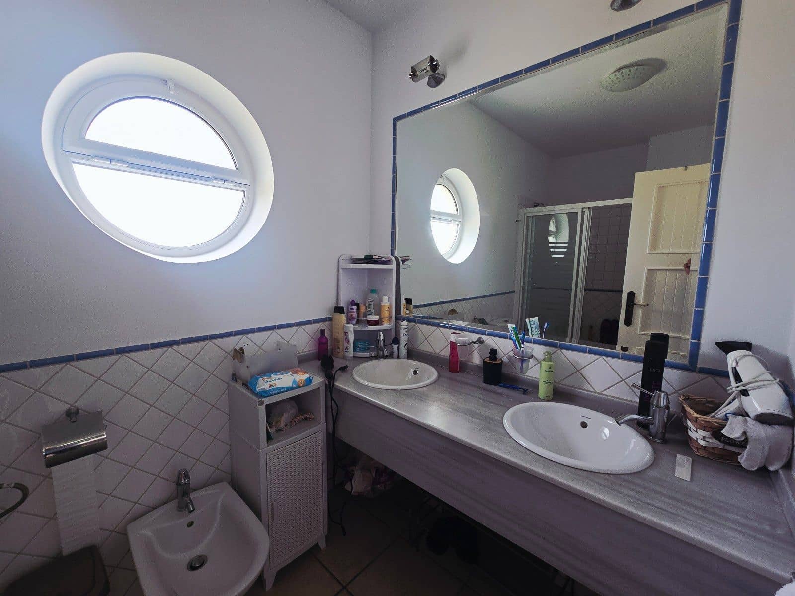 5 makuuhuone Huvila myytävänä paikassa Vera mukana uima-altaan 
autotalli - 1 100 000 € (Ref: 9795723)