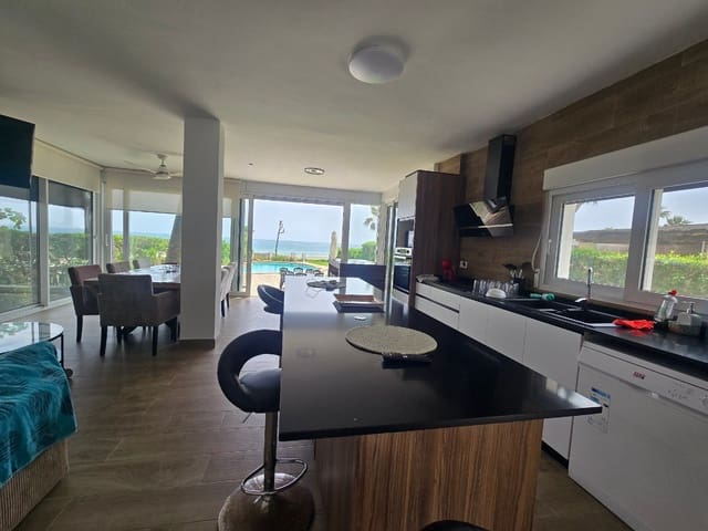 5 soverom Villa til salgs i Vera med svømmebasseng garasje - € 1 100 000 (Ref: 9795723)