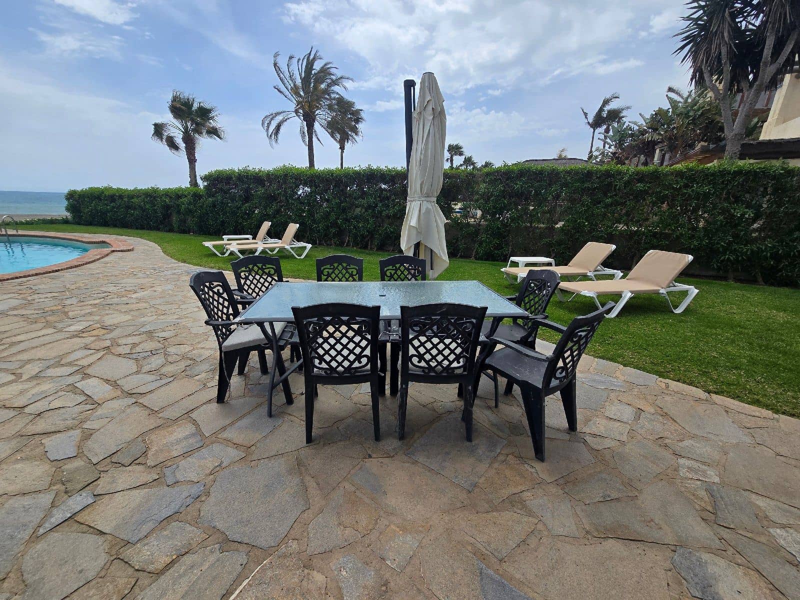 5 makuuhuone Huvila myytävänä paikassa Vera mukana uima-altaan 
autotalli - 1 100 000 € (Ref: 9795723)