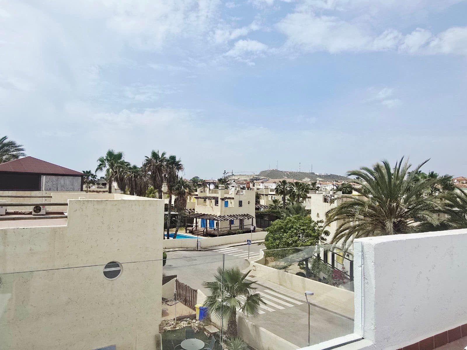 5 makuuhuone Huvila myytävänä paikassa Vera mukana uima-altaan 
autotalli - 1 100 000 € (Ref: 9795723)