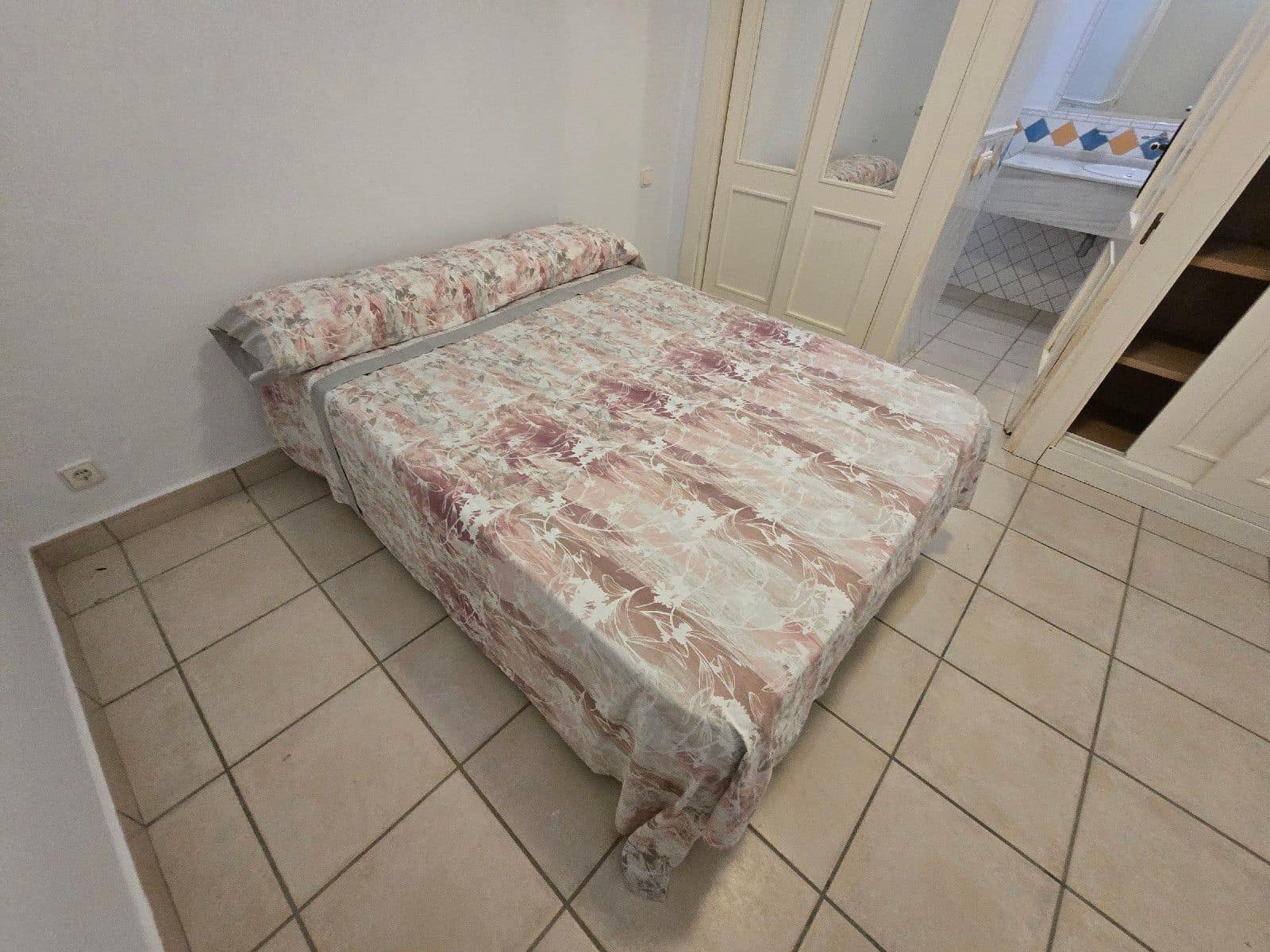 5 makuuhuone Huvila myytävänä paikassa Vera mukana uima-altaan 
autotalli - 1 100 000 € (Ref: 9795723)