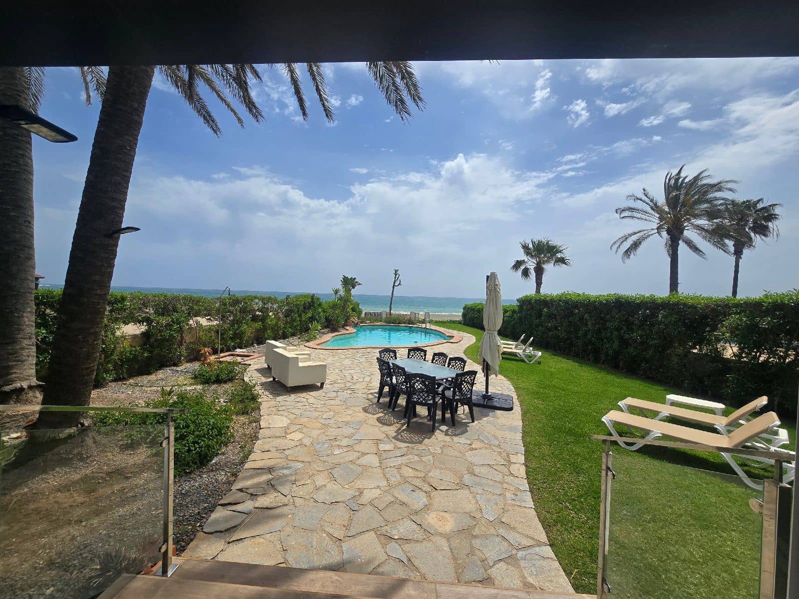 5 makuuhuone Huvila myytävänä paikassa Vera mukana uima-altaan 
autotalli - 1 100 000 € (Ref: 9795723)