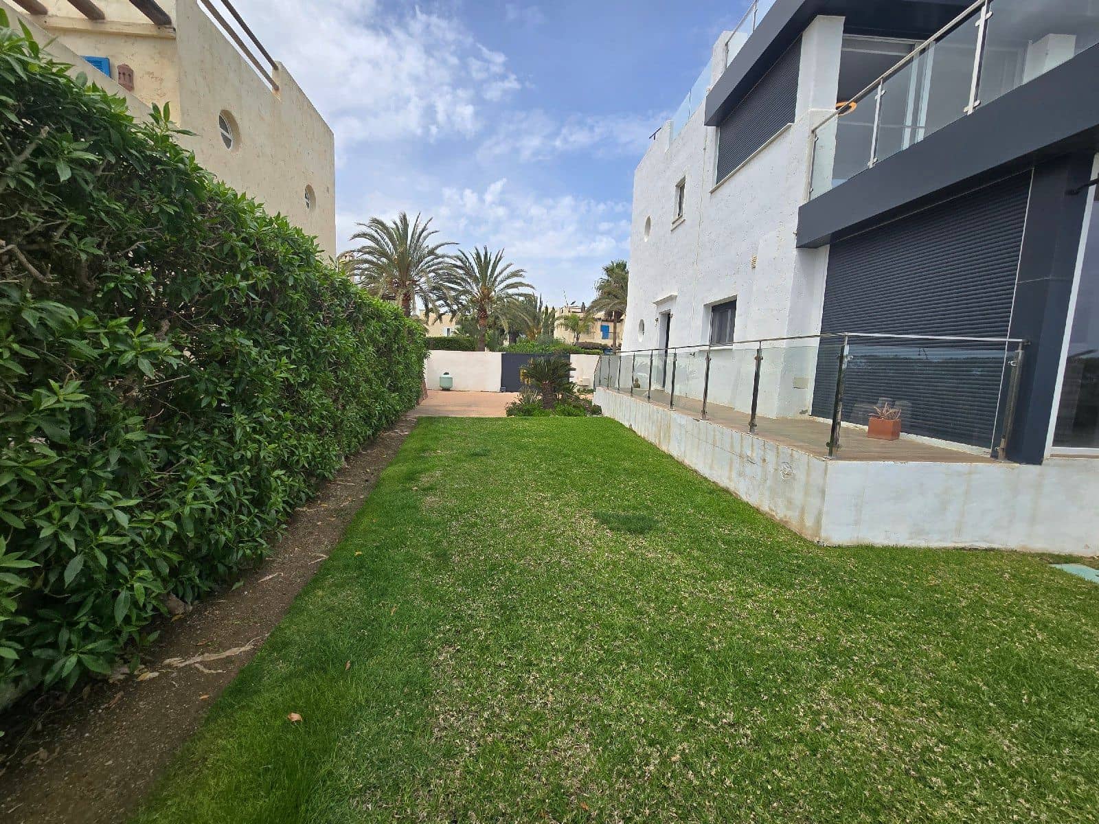 5 makuuhuone Huvila myytävänä paikassa Vera mukana uima-altaan 
autotalli - 1 100 000 € (Ref: 9795723)