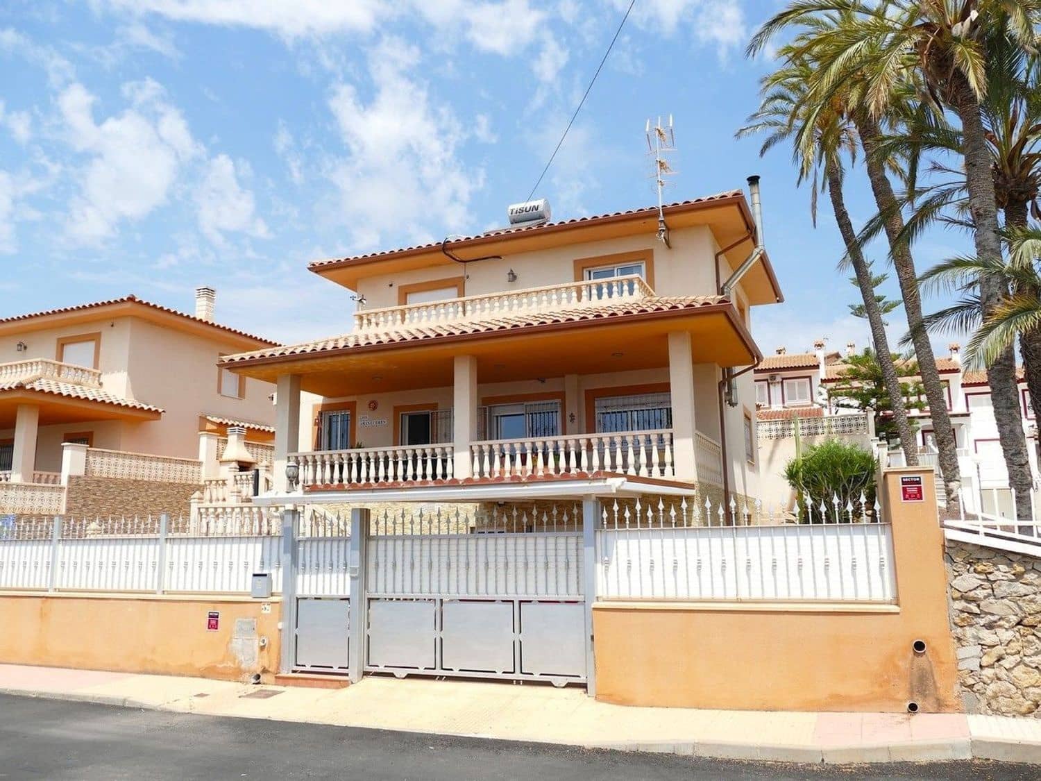 4 quarto Moradia para venda em San Juan de los Terreros com piscina garagem - 469 950 € (Ref: 9832334)