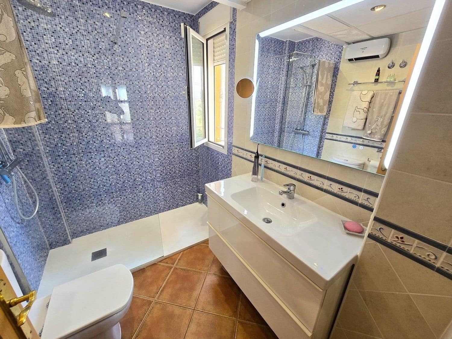 4 quarto Moradia para venda em San Juan de los Terreros com piscina garagem - 469 950 € (Ref: 9832334)