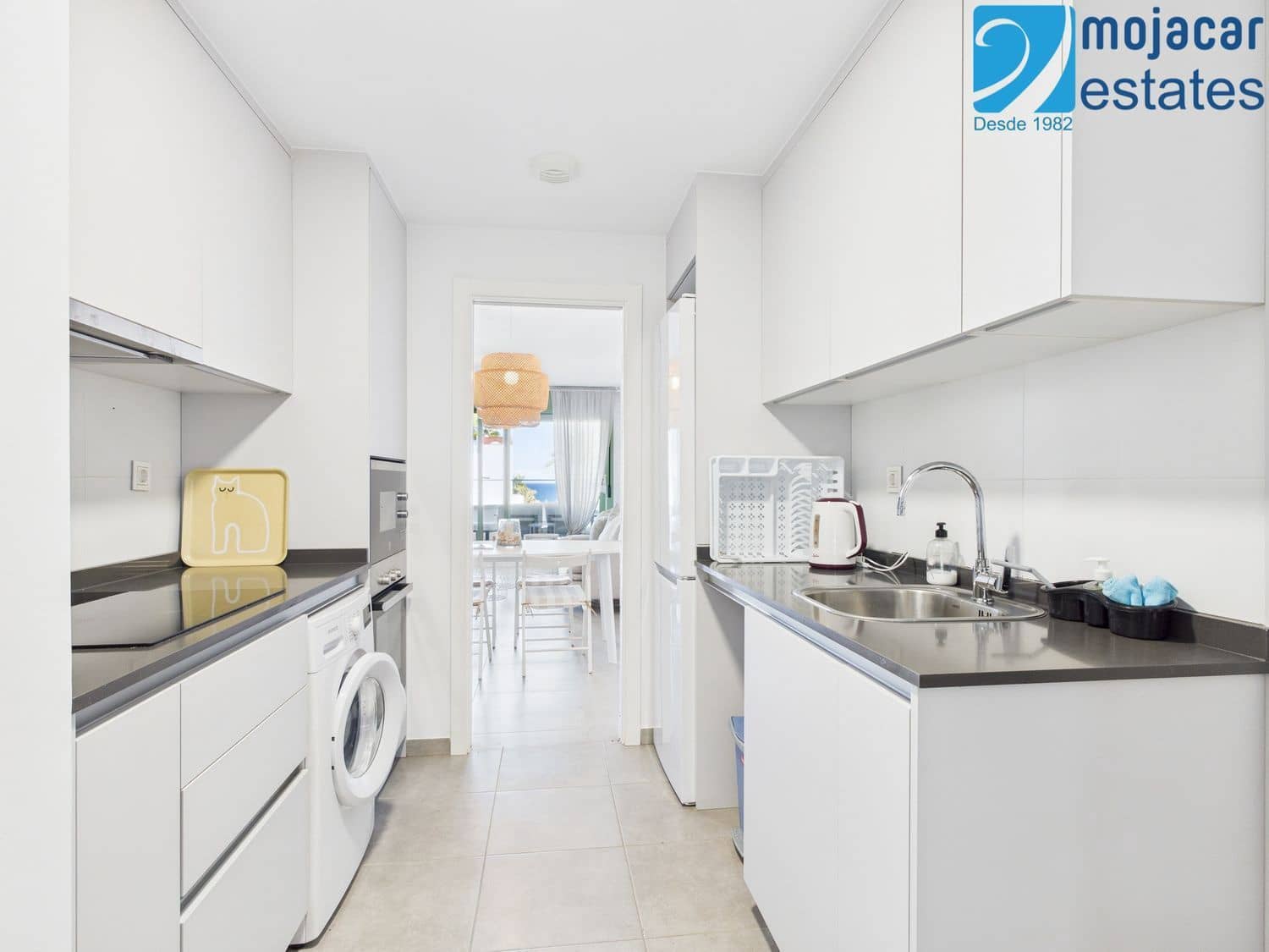 2 bedroom Flat for sale in Mojacar with pool garage - € 299,000 (Ref: 9838452)