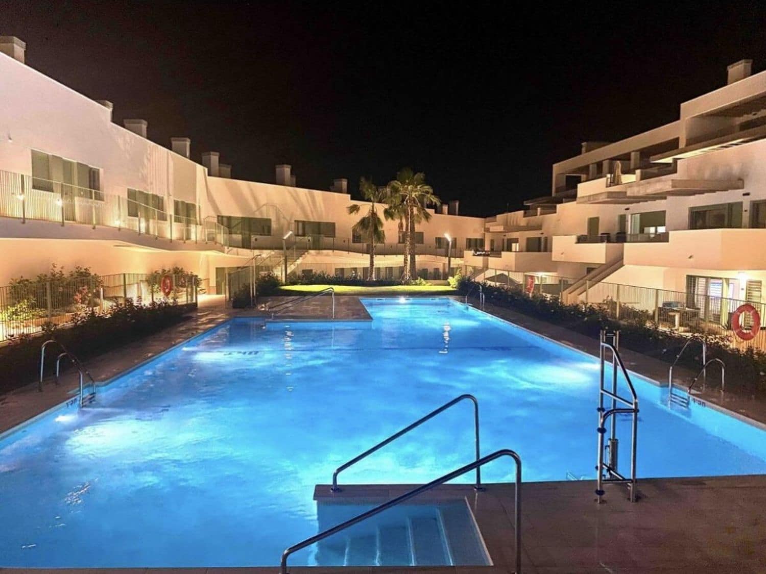 2 bedroom Flat for sale in Mojacar with pool garage - € 299,000 (Ref: 9838452)
