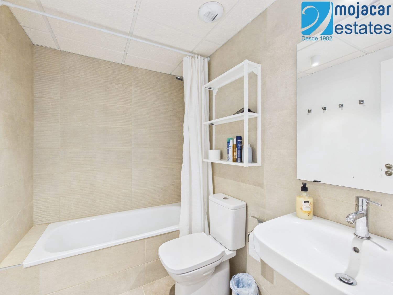 2 bedroom Flat for sale in Mojacar with pool garage - € 299,000 (Ref: 9838452)