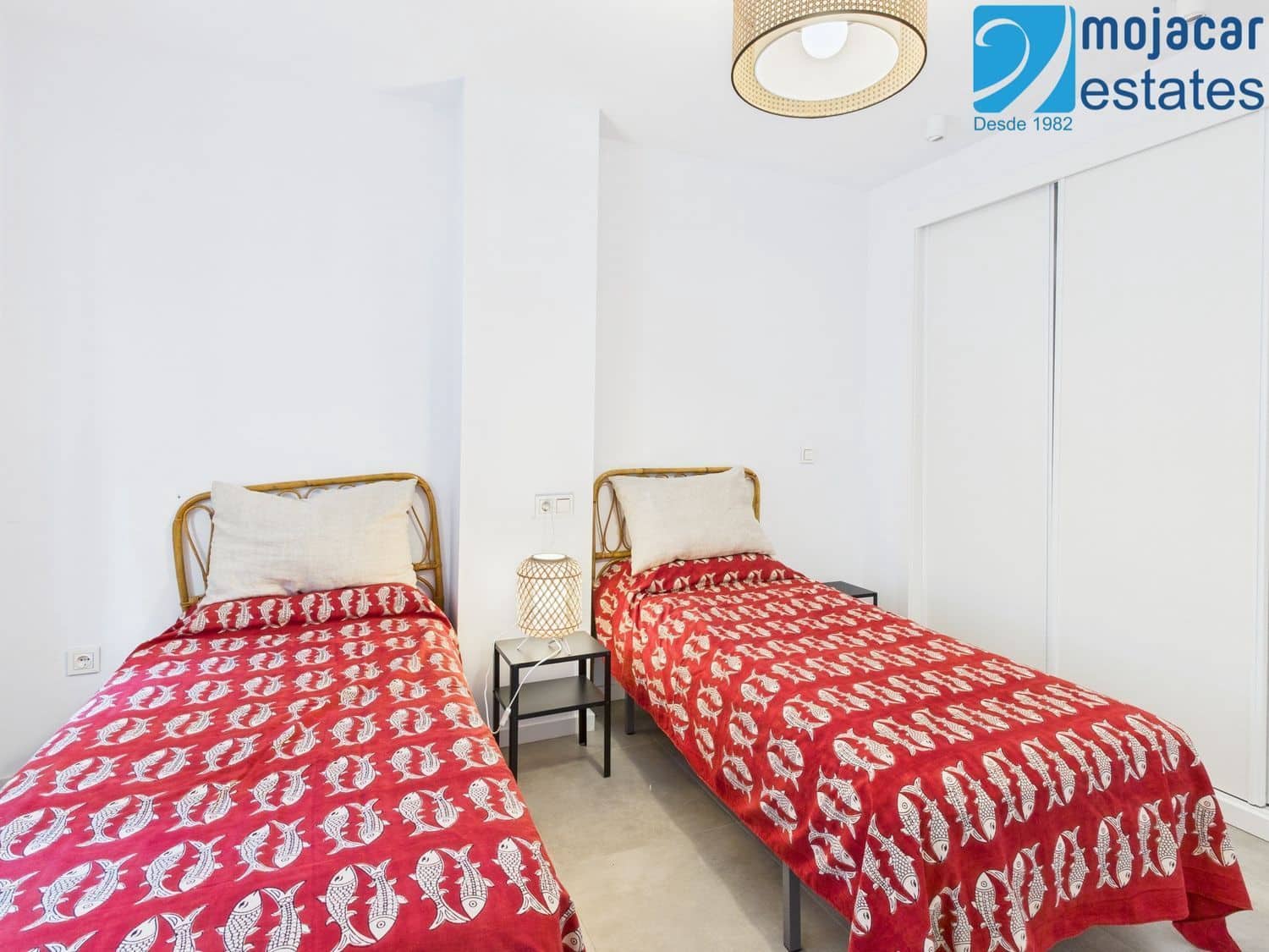 2 bedroom Flat for sale in Mojacar with pool garage - € 299,000 (Ref: 9838452)