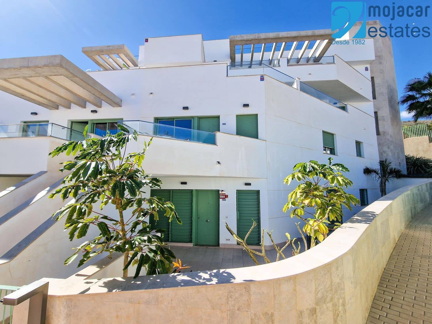2 bedroom Flat for sale in Mojacar with pool garage - € 299,000 (Ref: 9838452)