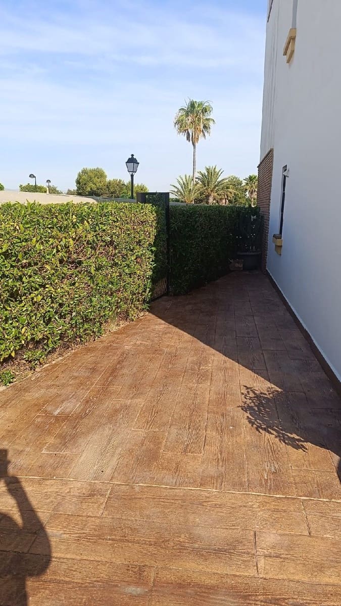 Piso de 2 habitaciones en Vera en venta con piscina garaje - 195.000 € (Ref: 9875427)