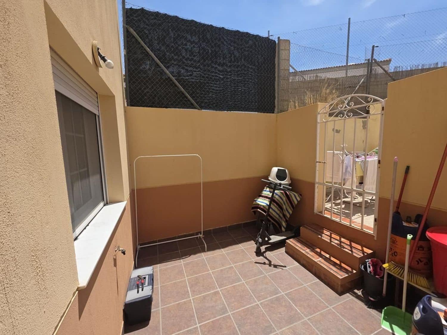 Casa de 3 habitaciones en Aljariz en venta con piscina garaje - 198.000 € (Ref: 9889391)