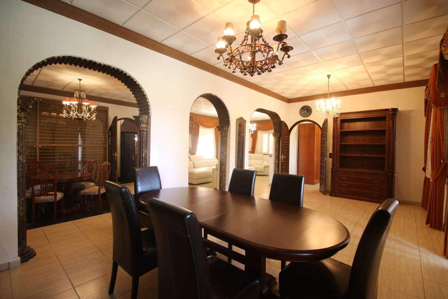 7 quarto Moradia para venda em Cuevas del Almanzora com piscina garagem - 399 000 € (Ref: 9889606)