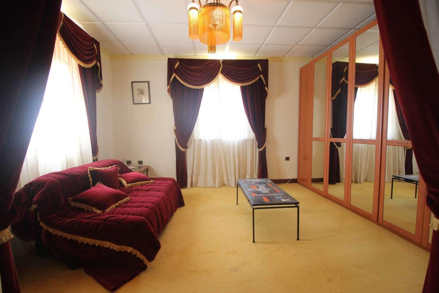 7 quarto Moradia para venda em Cuevas del Almanzora com piscina garagem - 399 000 € (Ref: 9889606)