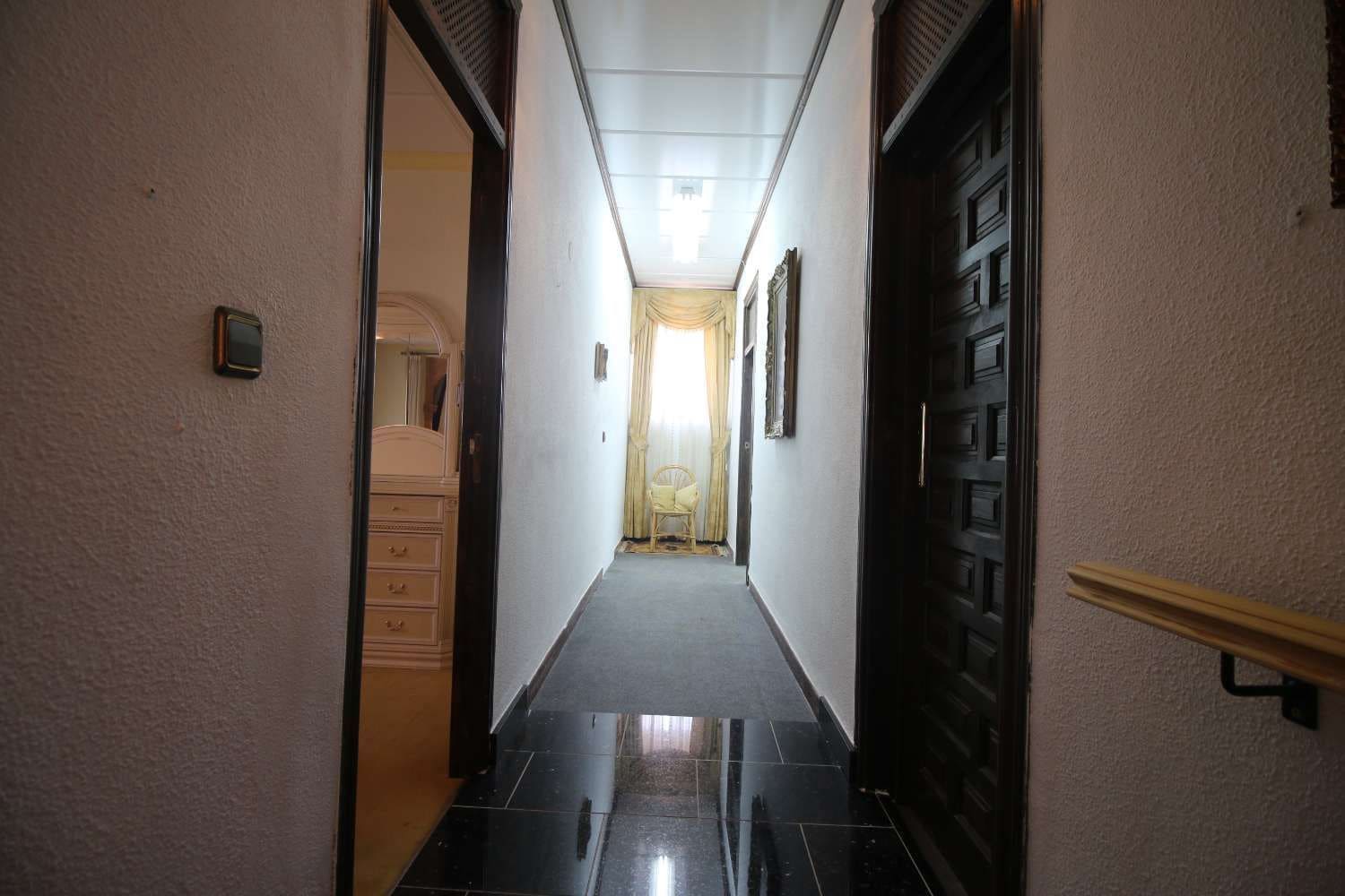 7 quarto Moradia para venda em Cuevas del Almanzora com piscina garagem - 399 000 € (Ref: 9889606)