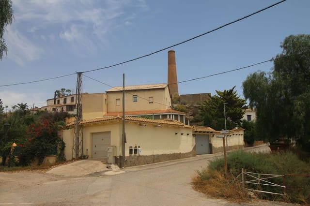 7 quarto Moradia para venda em Cuevas del Almanzora com piscina garagem - 399 000 € (Ref: 9889606)