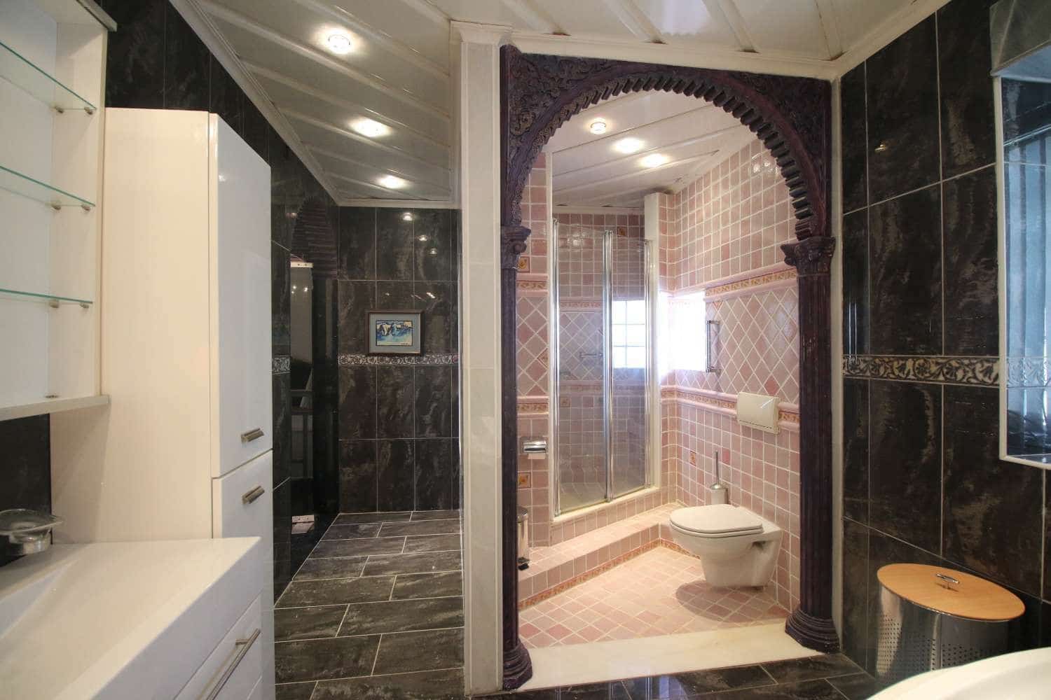 7 quarto Moradia para venda em Cuevas del Almanzora com piscina garagem - 399 000 € (Ref: 9889606)