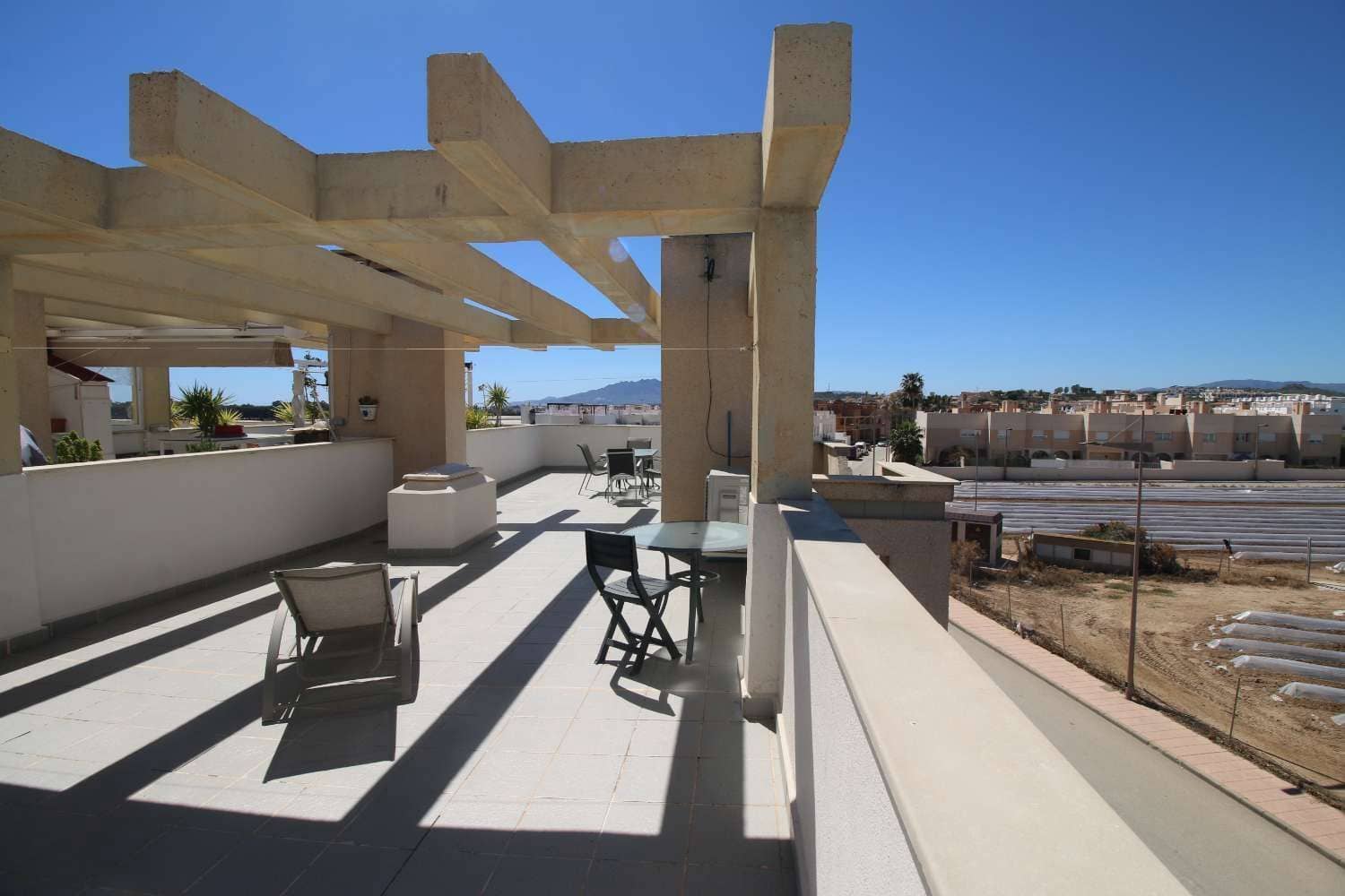 Ático de 2 habitaciones en Cuevas del Almanzora en venta con piscina garaje - 165.000 € (Ref: 9889607)