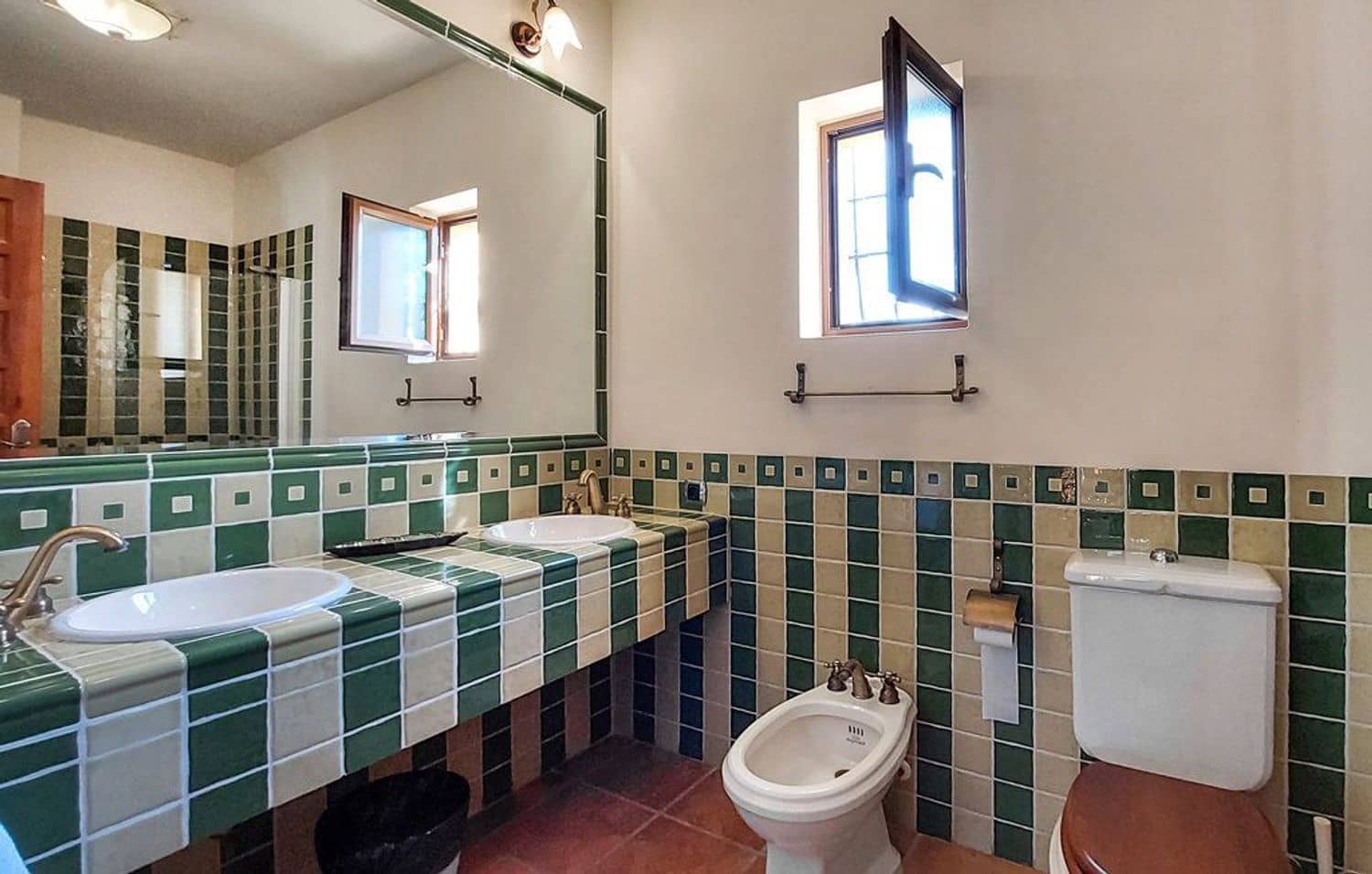 4 quarto Moradia para venda em Cuevas del Almanzora com piscina garagem - 420 000 € (Ref: 9891505)