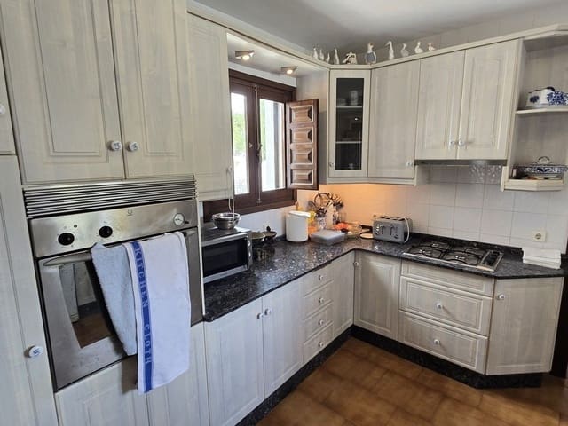 4 soveværelse Villa til salg i Bédar med swimmingpool garage - € 445.000 (Ref: 9893253)