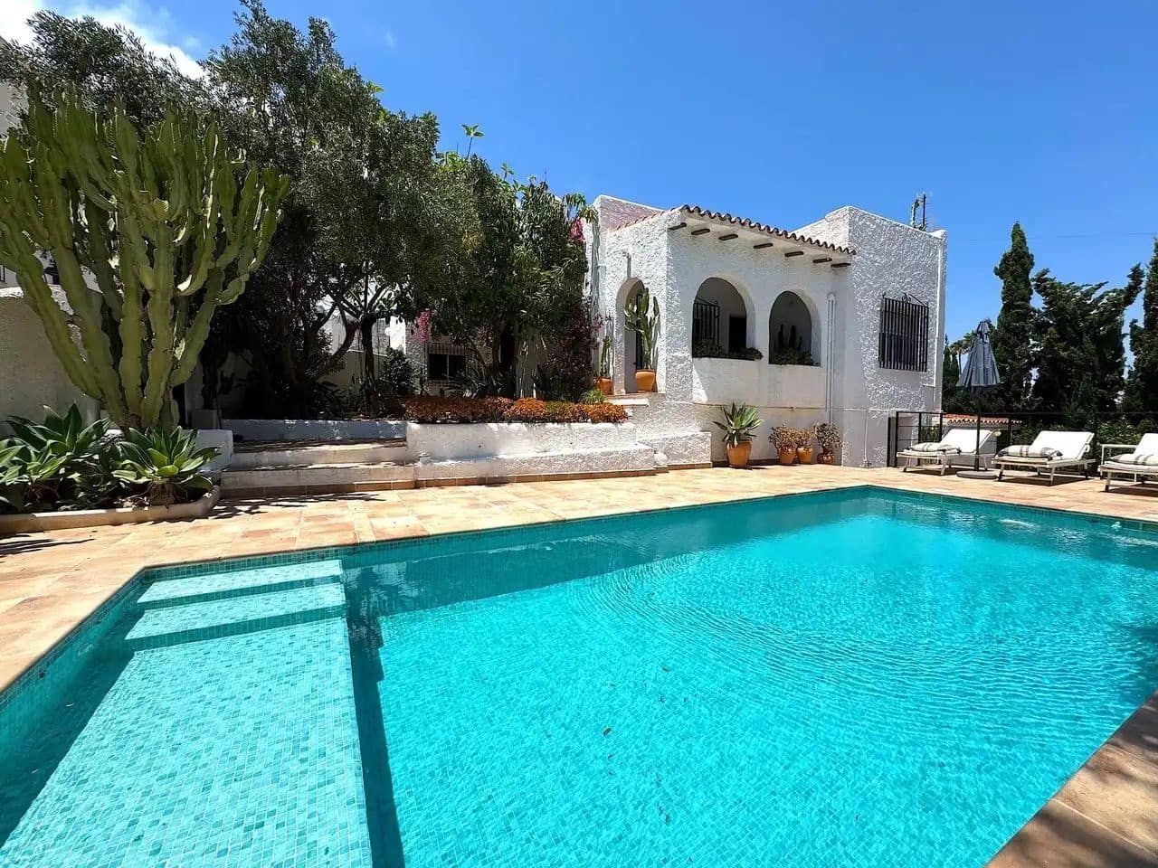 2 bedroom Villa for sale in Mojacar with pool - € 549,950 (Ref: 9897296)
