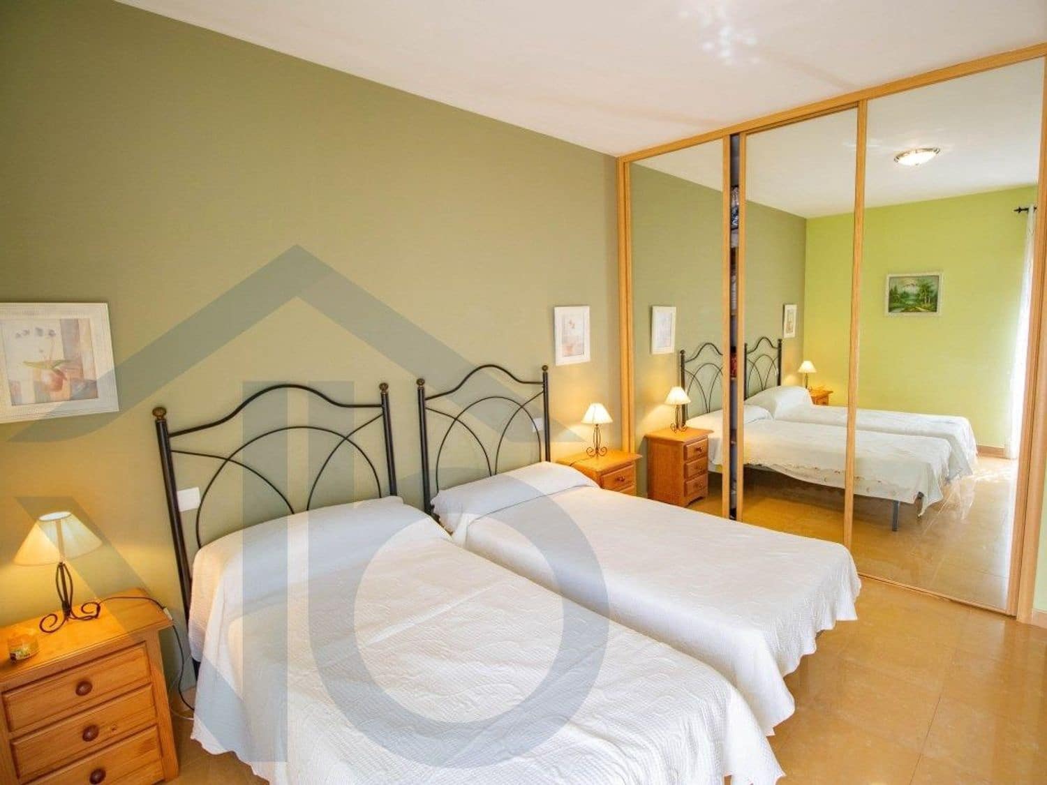 2 slaapkamer Flat te koop in San Juan de los Terreros met zwembad garage - € 170.000 (Ref: 9905205)