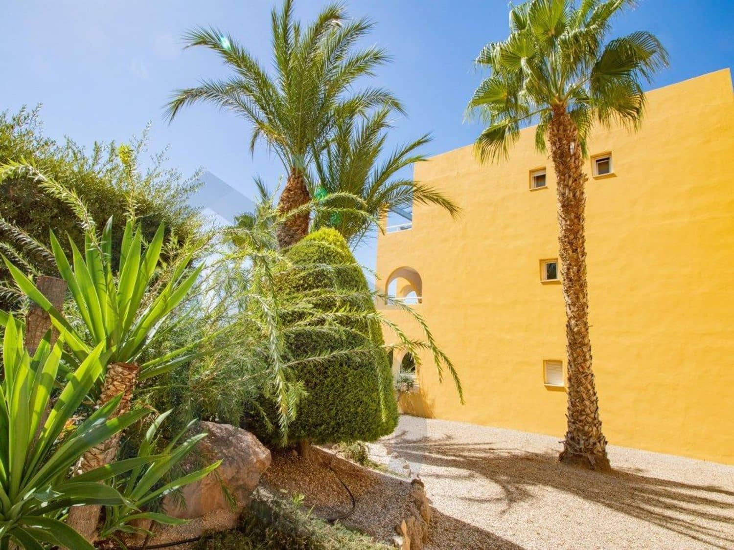 2 slaapkamer Flat te koop in San Juan de los Terreros met zwembad garage - € 170.000 (Ref: 9905205)