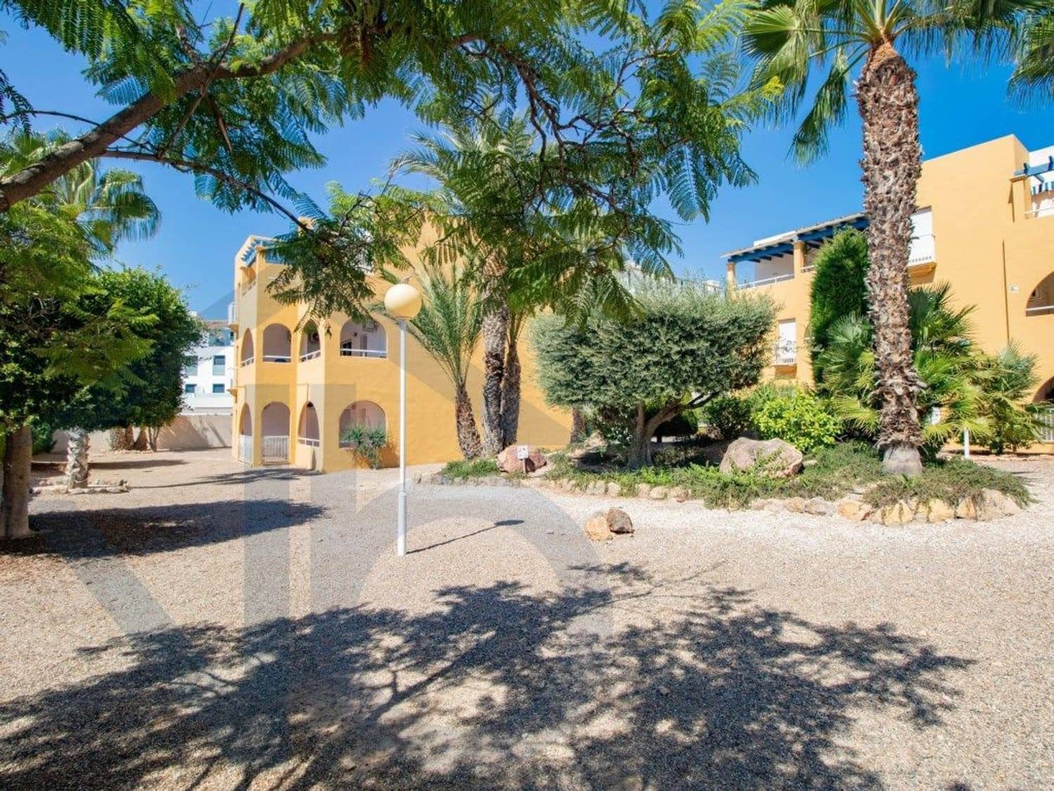 2 slaapkamer Flat te koop in San Juan de los Terreros met zwembad garage - € 170.000 (Ref: 9905205)