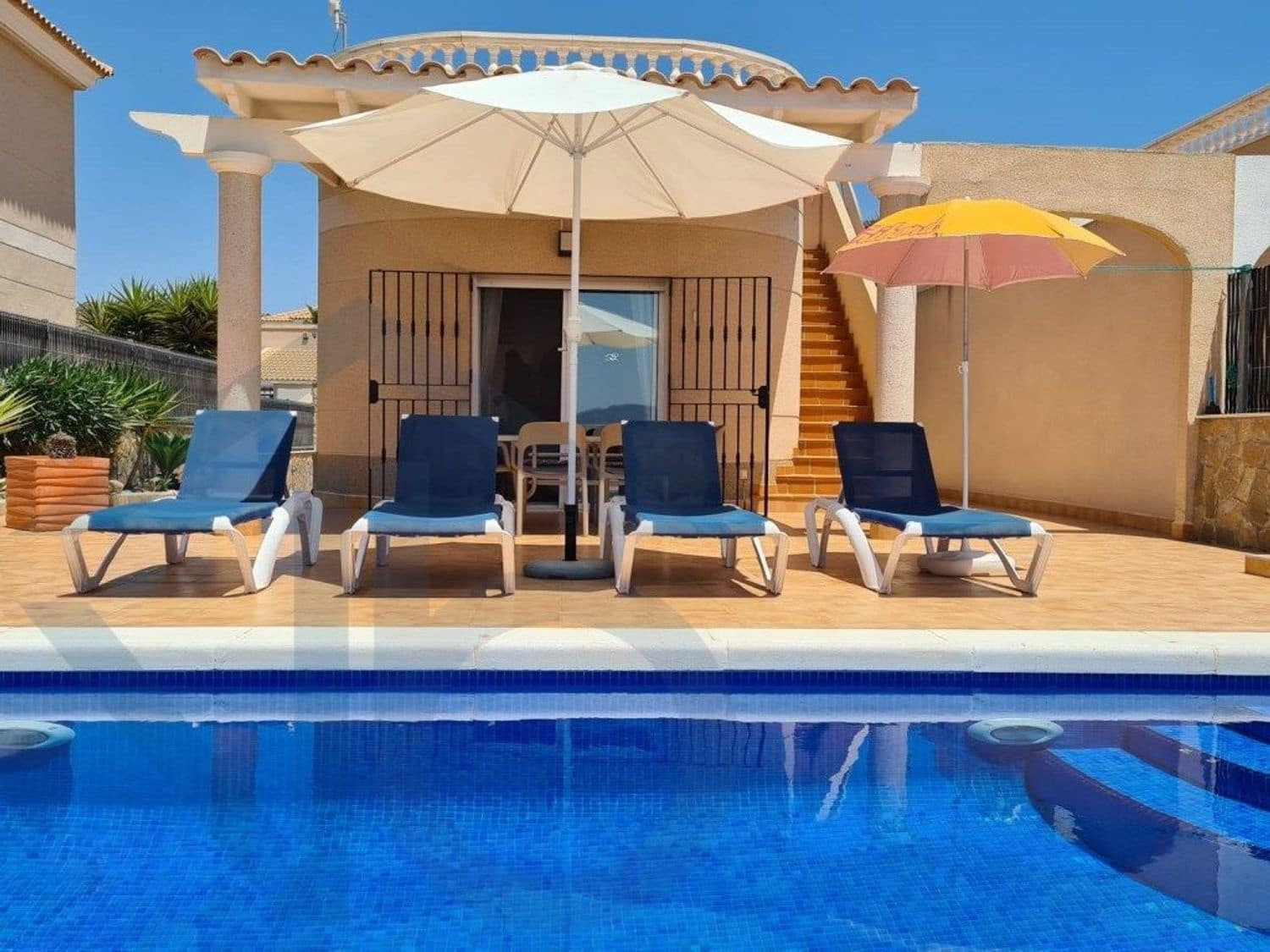 2 chambre Villa/Maison à vendre à San Juan de los Terreros avec piscine garage - 368 000 € (Ref: 9912406)