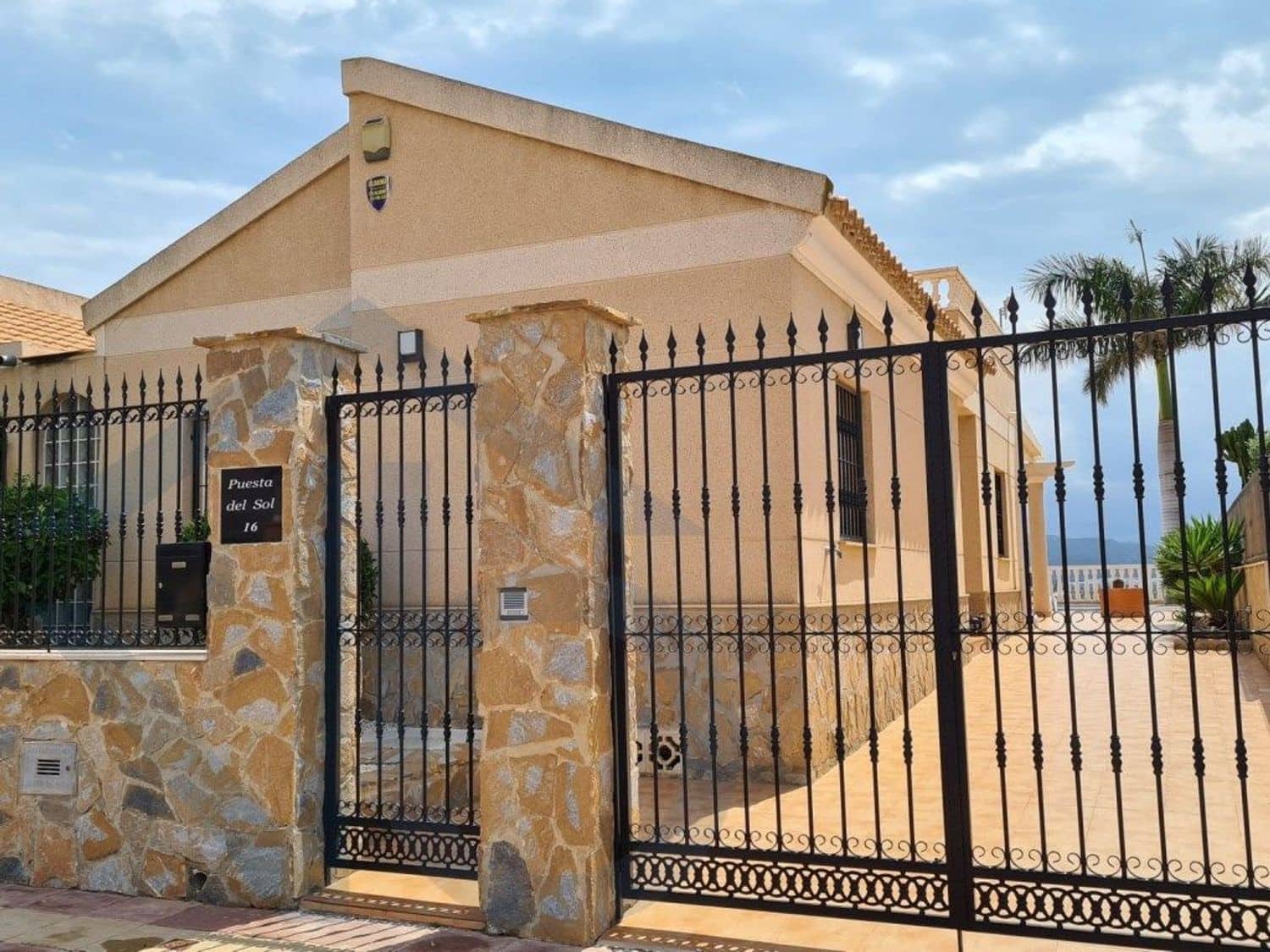 2 chambre Villa/Maison à vendre à San Juan de los Terreros avec piscine garage - 368 000 € (Ref: 9912406)