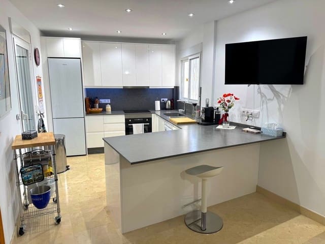 4 bedroom Penthouse for sale in Mojácar with pool garage - € 420,000 (Ref: 9913787)