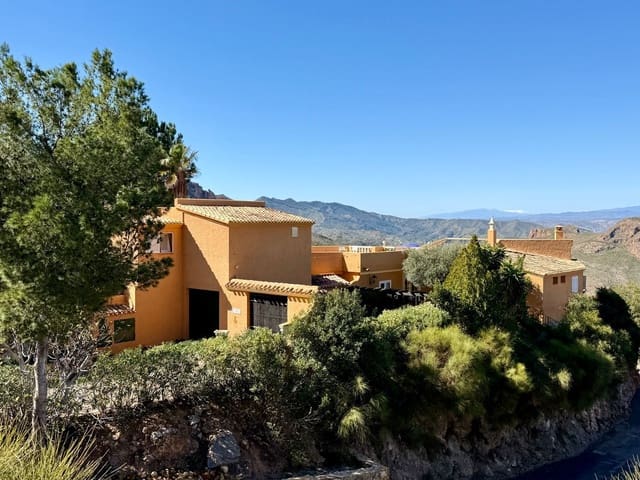 4 soveværelse Villa til salg i Turre med swimmingpool garage - € 450.000 (Ref: 9942917)