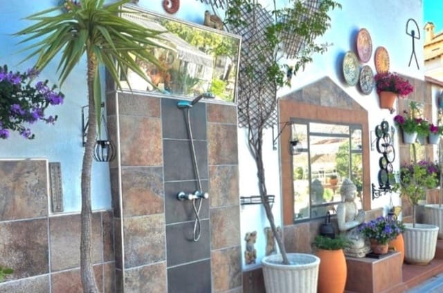 4 bedroom Villa for sale in Antas with pool garage - € 499,950 (Ref: 9944729)