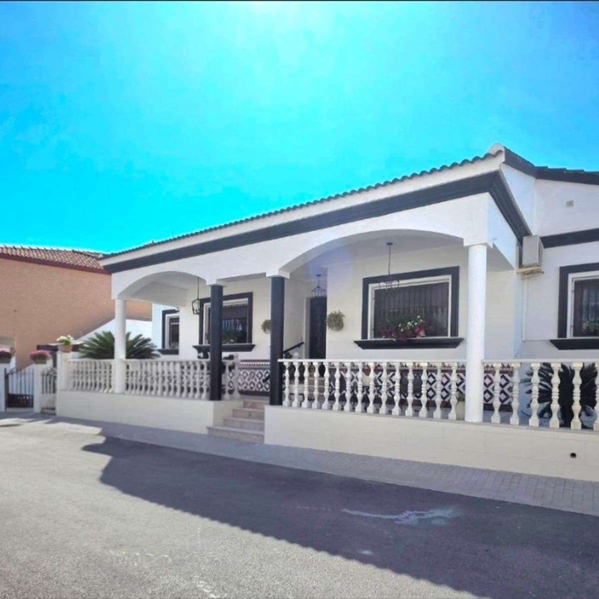 4 bedroom Villa for sale in Antas with pool garage - € 499,950 (Ref: 9944729)