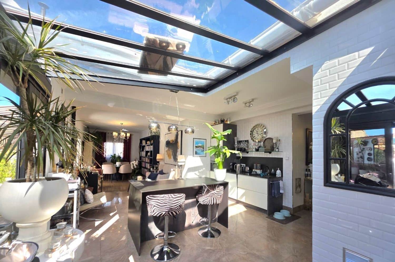 4 bedroom Villa for sale in Antas with pool garage - € 499,950 (Ref: 9944729)