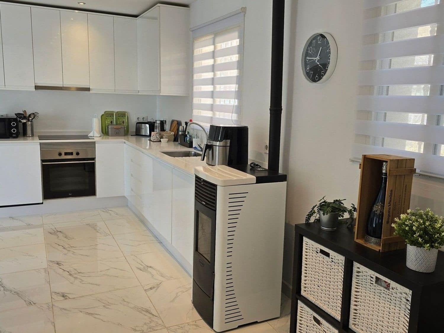 3 sypialnia Willa na sprzedaż w Bedar z basenem garażem - 300 000 € (Ref: 9954579)