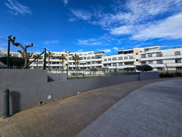 2 soverom Leilighet til salgs i Garrucha med svømmebasseng garasje - € 180 000 (Ref: 9972308)