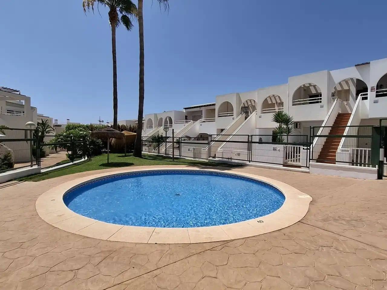 2 soveværelse Lejlighed til salg i Palomares med swimmingpool garage - € 140.000 (Ref: 9981708)