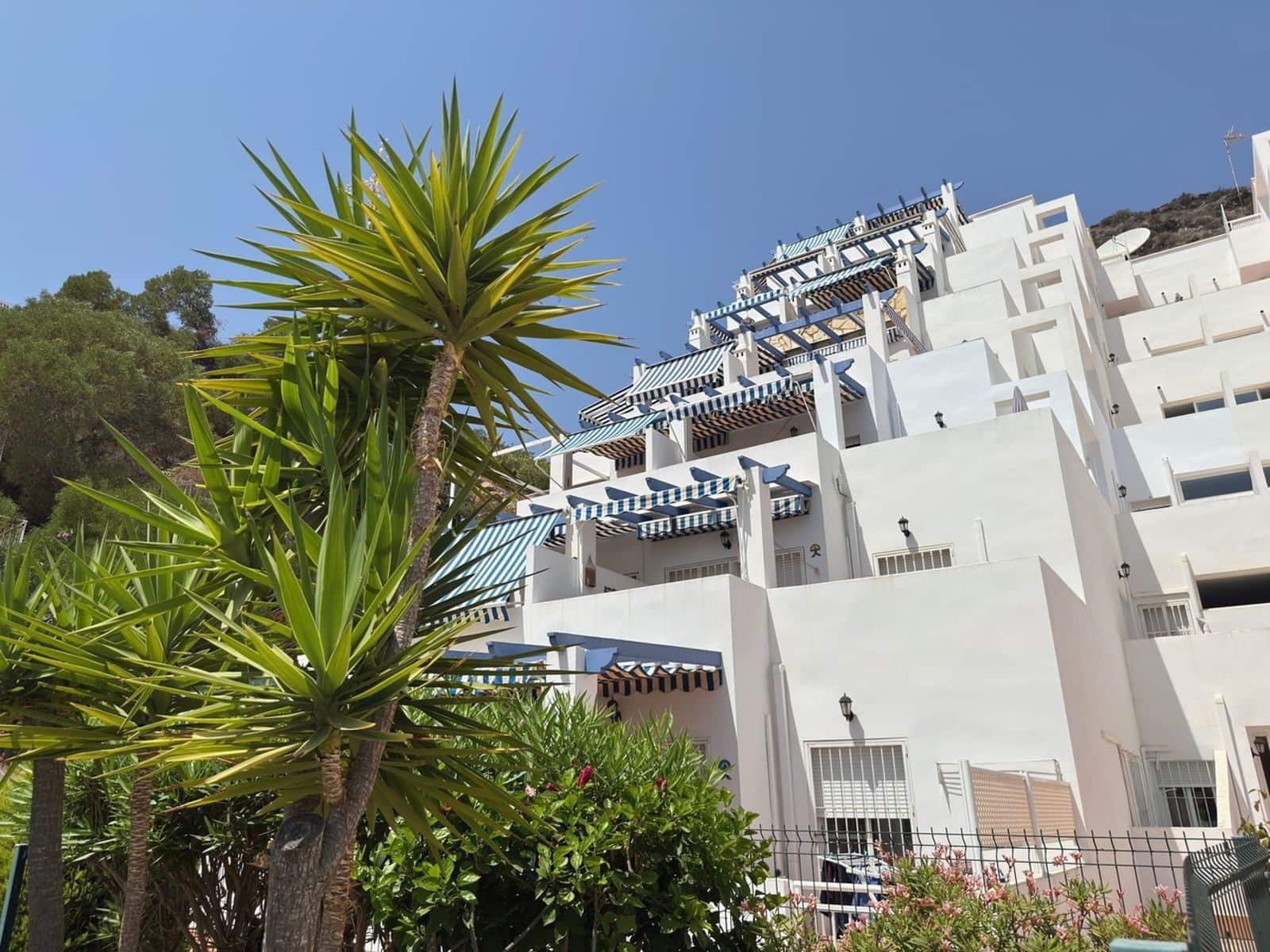2 bedroom Flat for sale in Mojacar with pool garage - € 218,000 (Ref: 9996243)