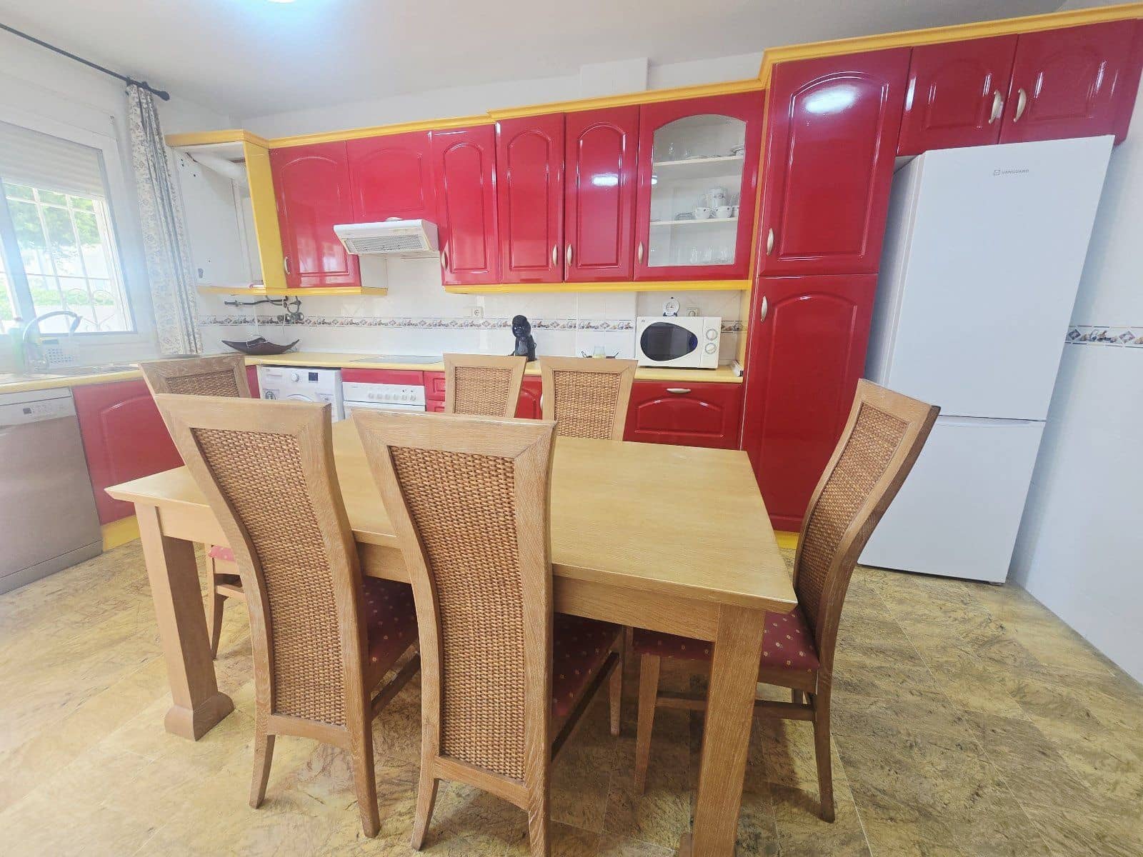 4 bedroom Flat for sale in Mojacar with pool garage - € 435,000 (Ref: 9996244)