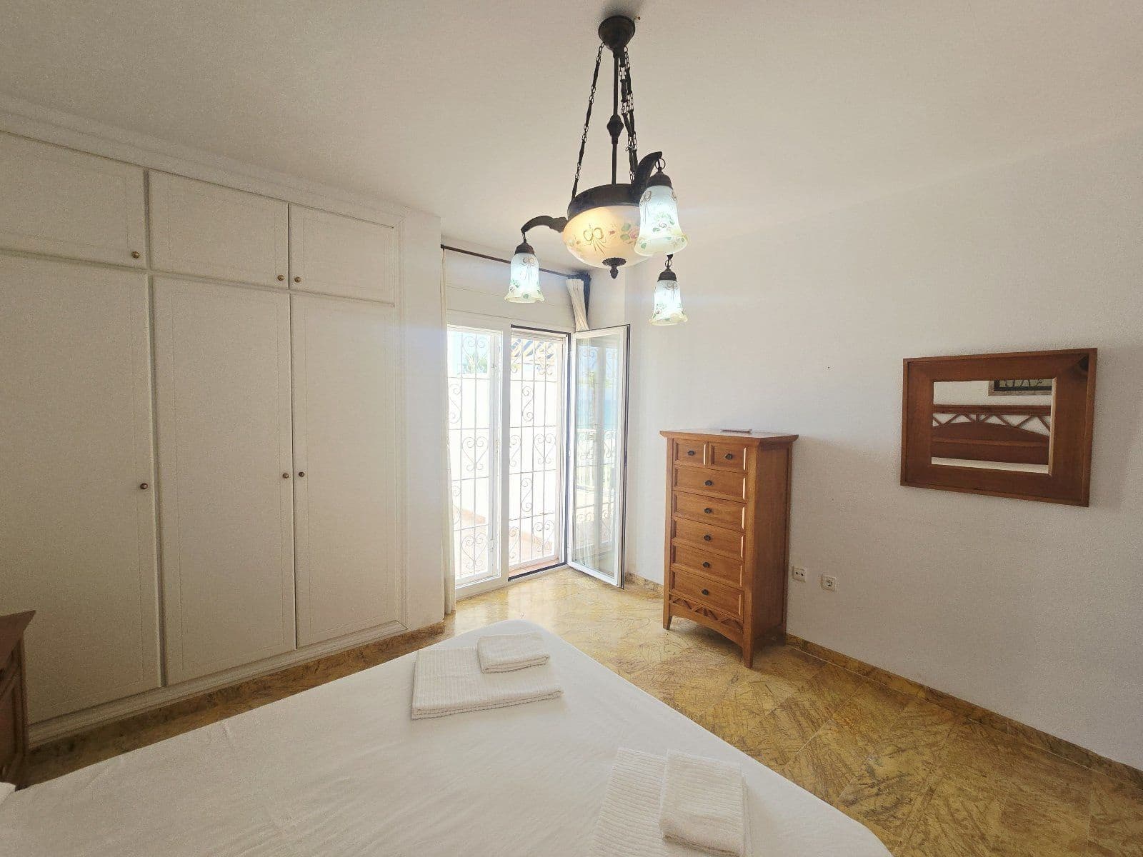 4 bedroom Flat for sale in Mojacar with pool garage - € 435,000 (Ref: 9996244)