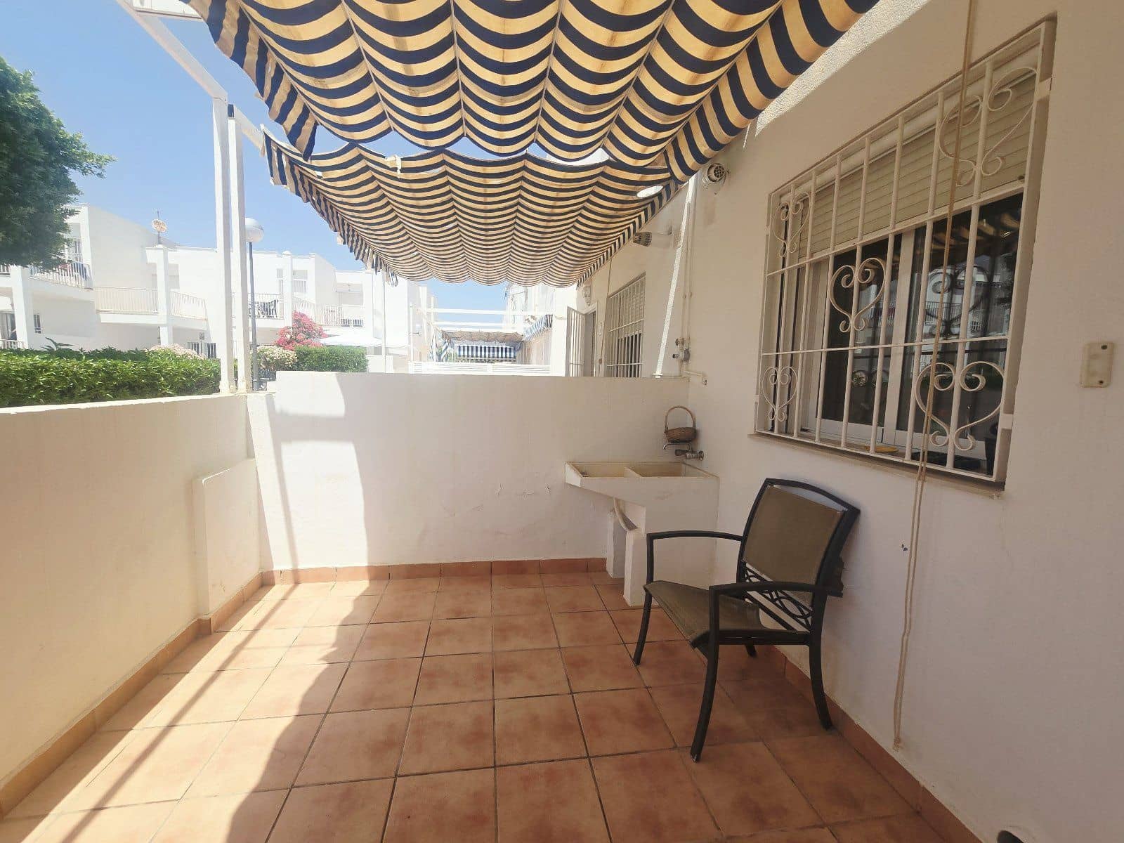 4 bedroom Flat for sale in Mojacar with pool garage - € 435,000 (Ref: 9996244)