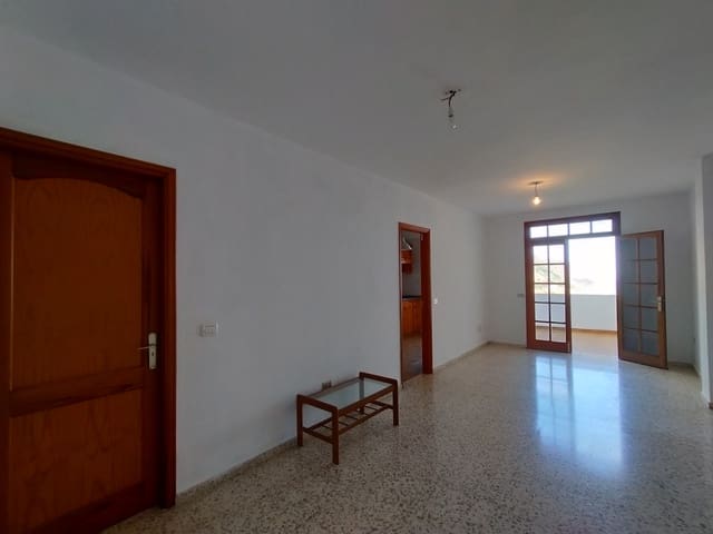 Piso de 3 habitaciones en Los Realejos en venta con garaje - 250.000 € (Ref: 10012602)