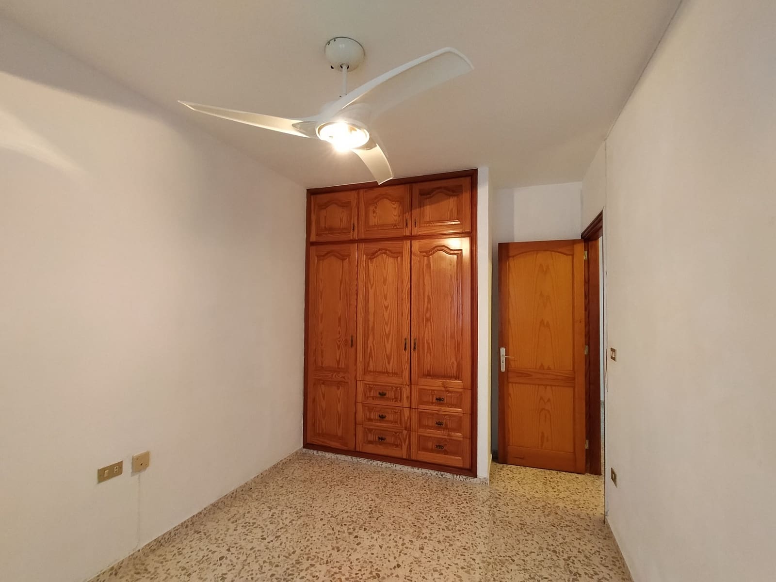 Piso de 3 habitaciones en Los Realejos en venta con garaje - 250.000 € (Ref: 10012602)