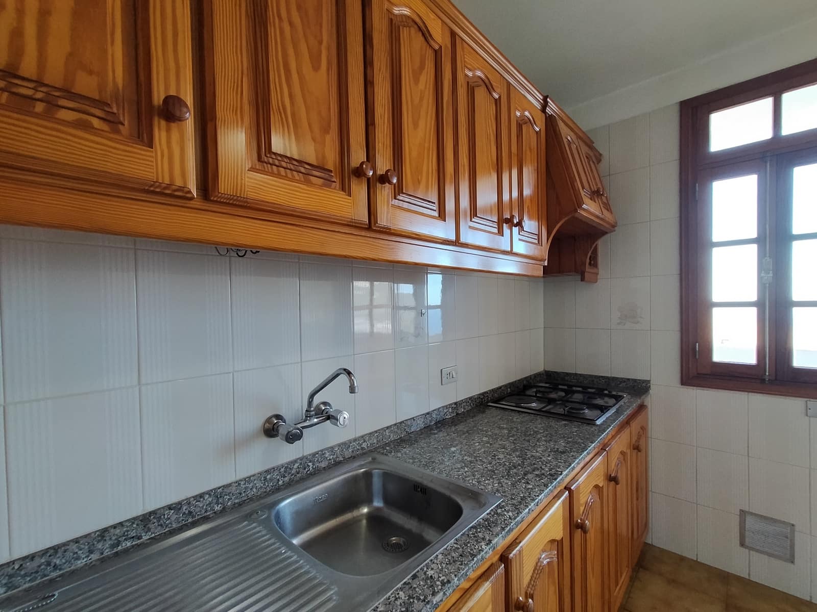 Piso de 3 habitaciones en Los Realejos en venta con garaje - 250.000 € (Ref: 10012602)