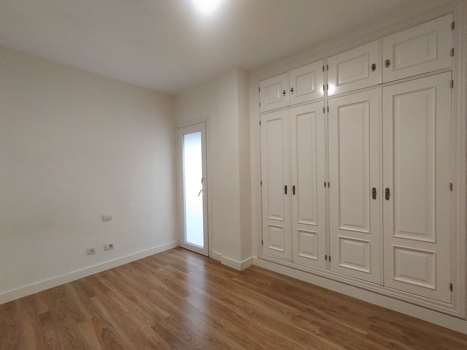 2 slaapkamer Flat te huur in Santa Cruz de Tenerife met garage - € 800 (Ref: 9417428)