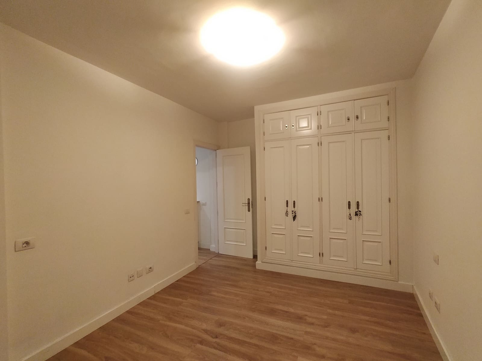 2 slaapkamer Flat te huur in Santa Cruz de Tenerife met garage - € 800 (Ref: 9417428)